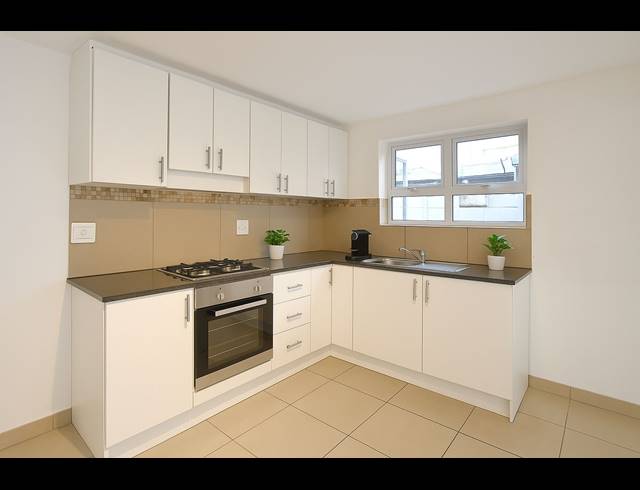 2 BEDROOM APARTMENT FOR SALE IN WYNBERG